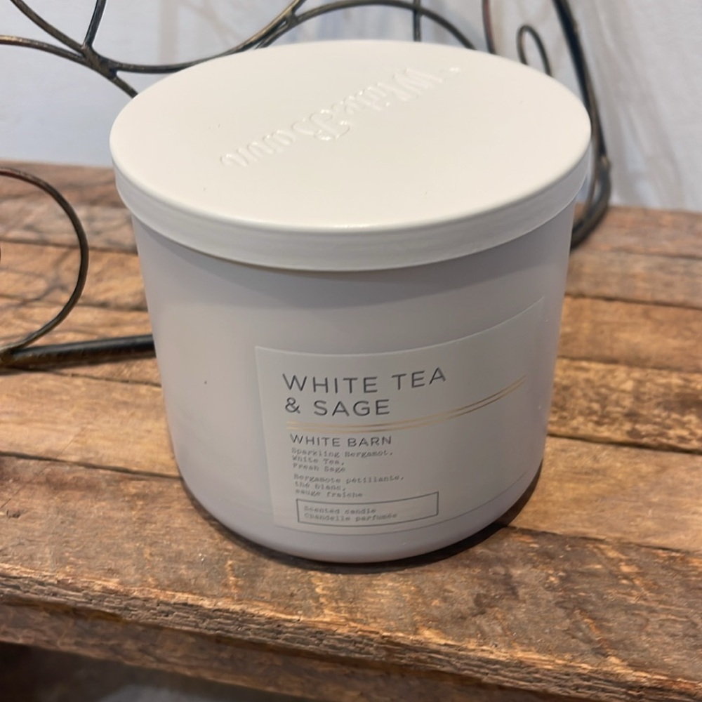 Bath & Body Works White Barn 3 Wick Candle